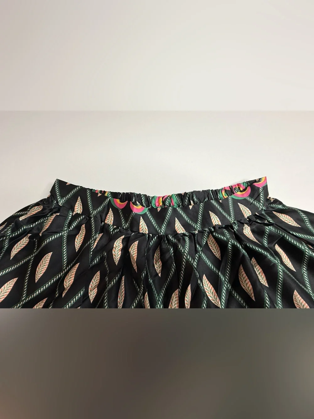 NWT Santorini Two Piece Set with Pink & Green Leaf Motif
